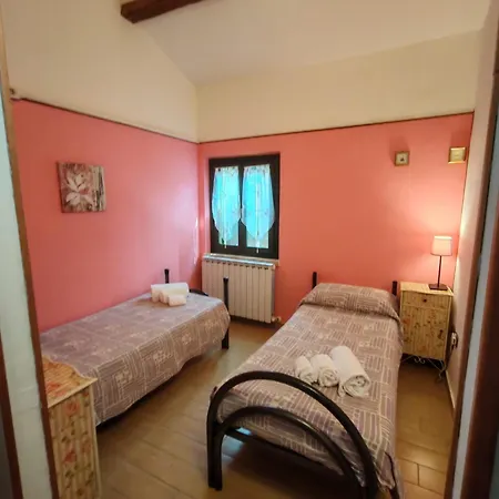 Apartment Fattoria Del Colle By Enrico Casa Cappanera